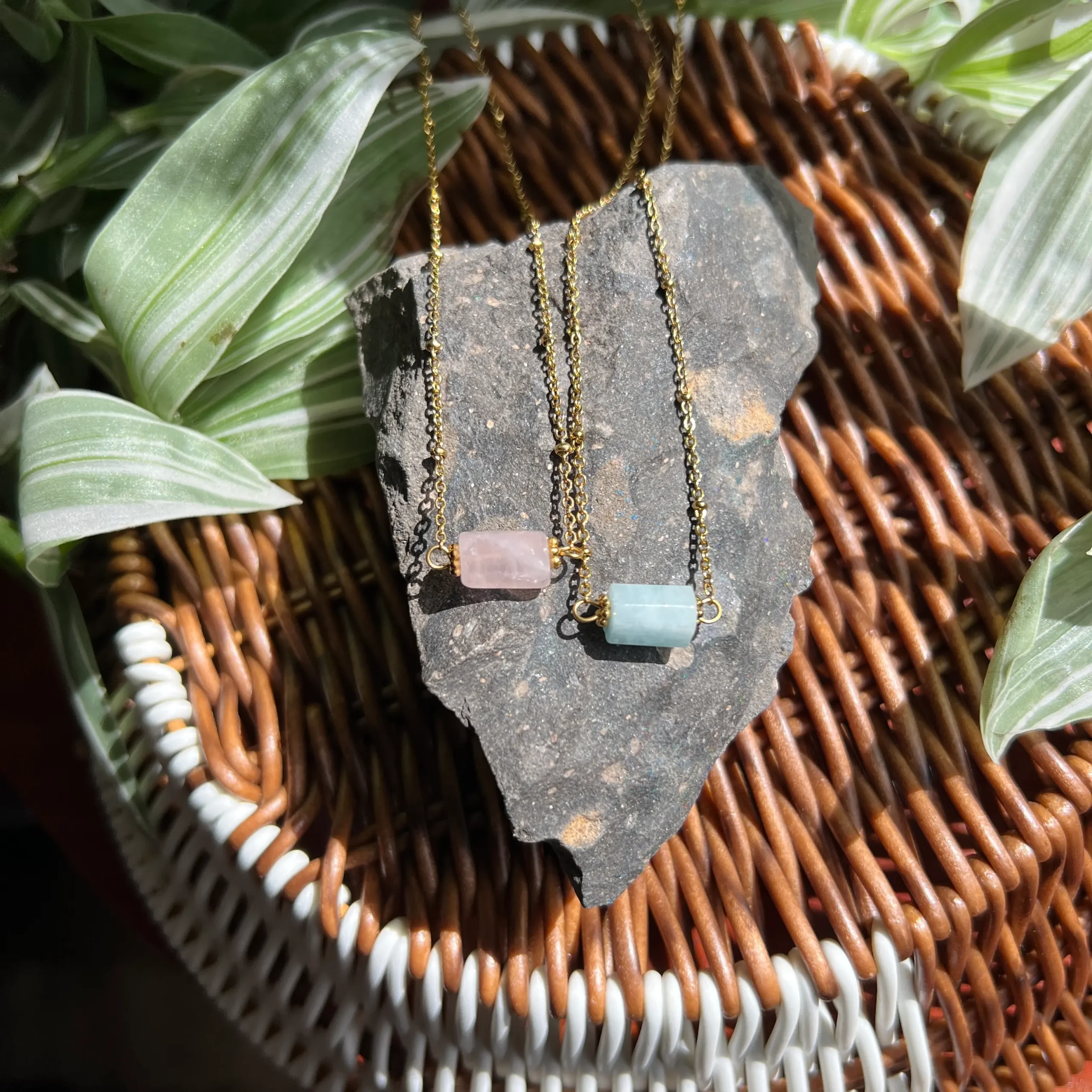 Cadena de Cuarzo Rosa o Aguamarina en Acero Inoxidable